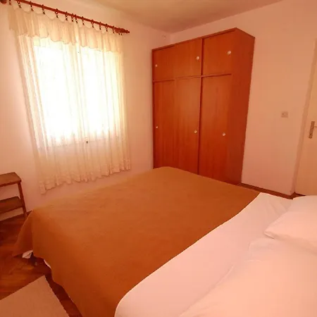 דירה Ferienwohnung Fuer 4 Personen Ca 50 Qm In Njivice, Kvarner Bucht Krk - B58750 נייביצה