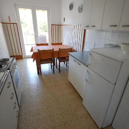 דירה Ferienwohnung Fuer 4 Personen Ca 50 Qm In Njivice, Kvarner Bucht Krk - B58750 נייביצה