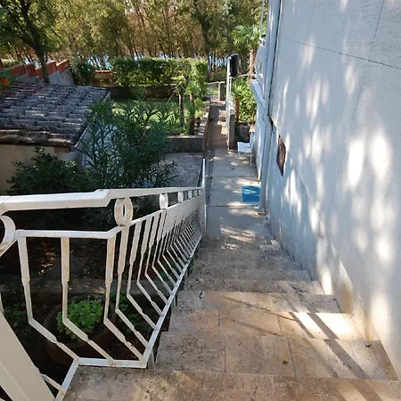 Ferienwohnung Fuer 4 Personen Ca 50 Qm In Njivice, Kvarner Bucht Krk - B58750 דירה *